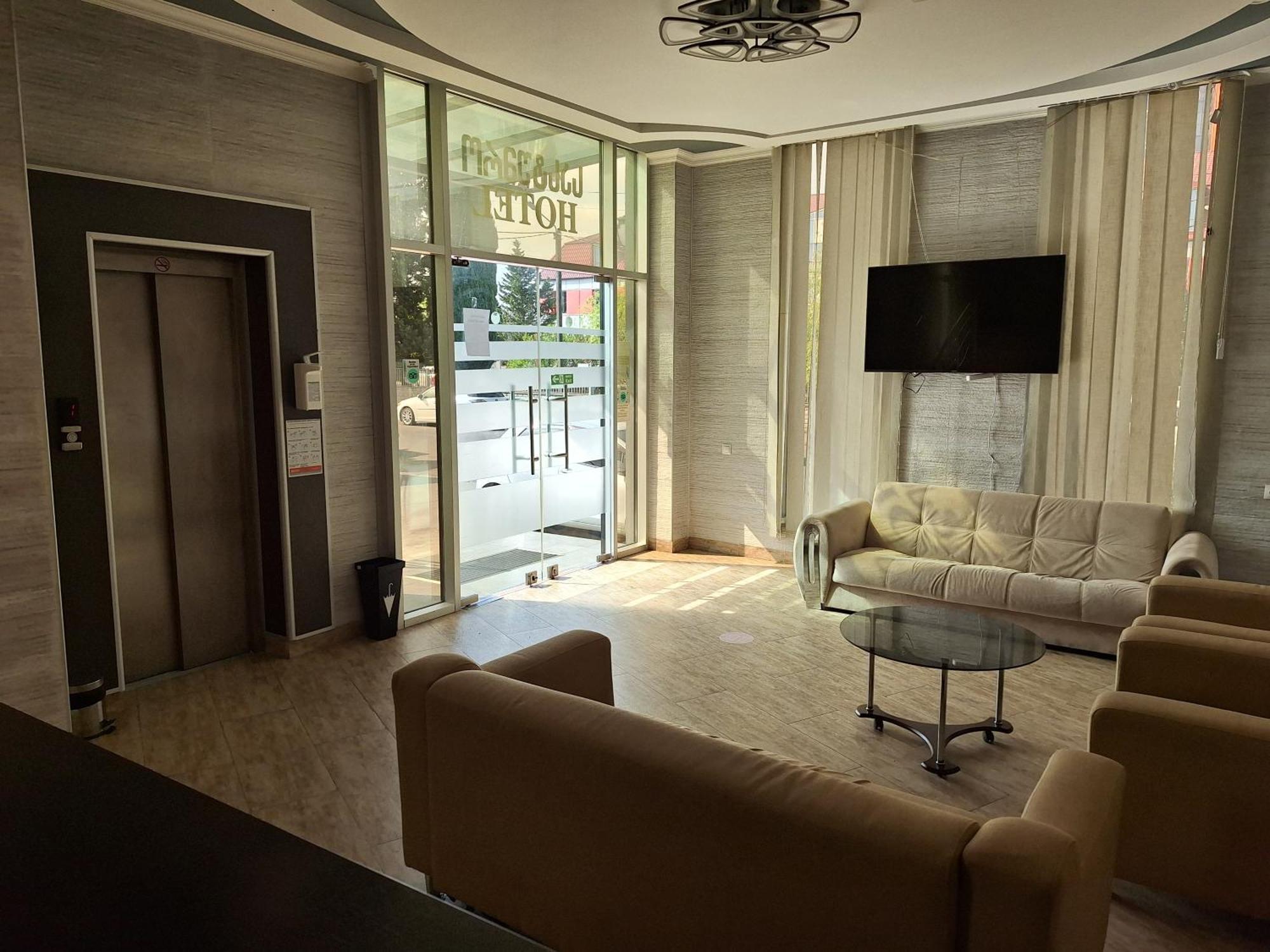 Hotel Georgian Κουτάισι Εξωτερικό φωτογραφία